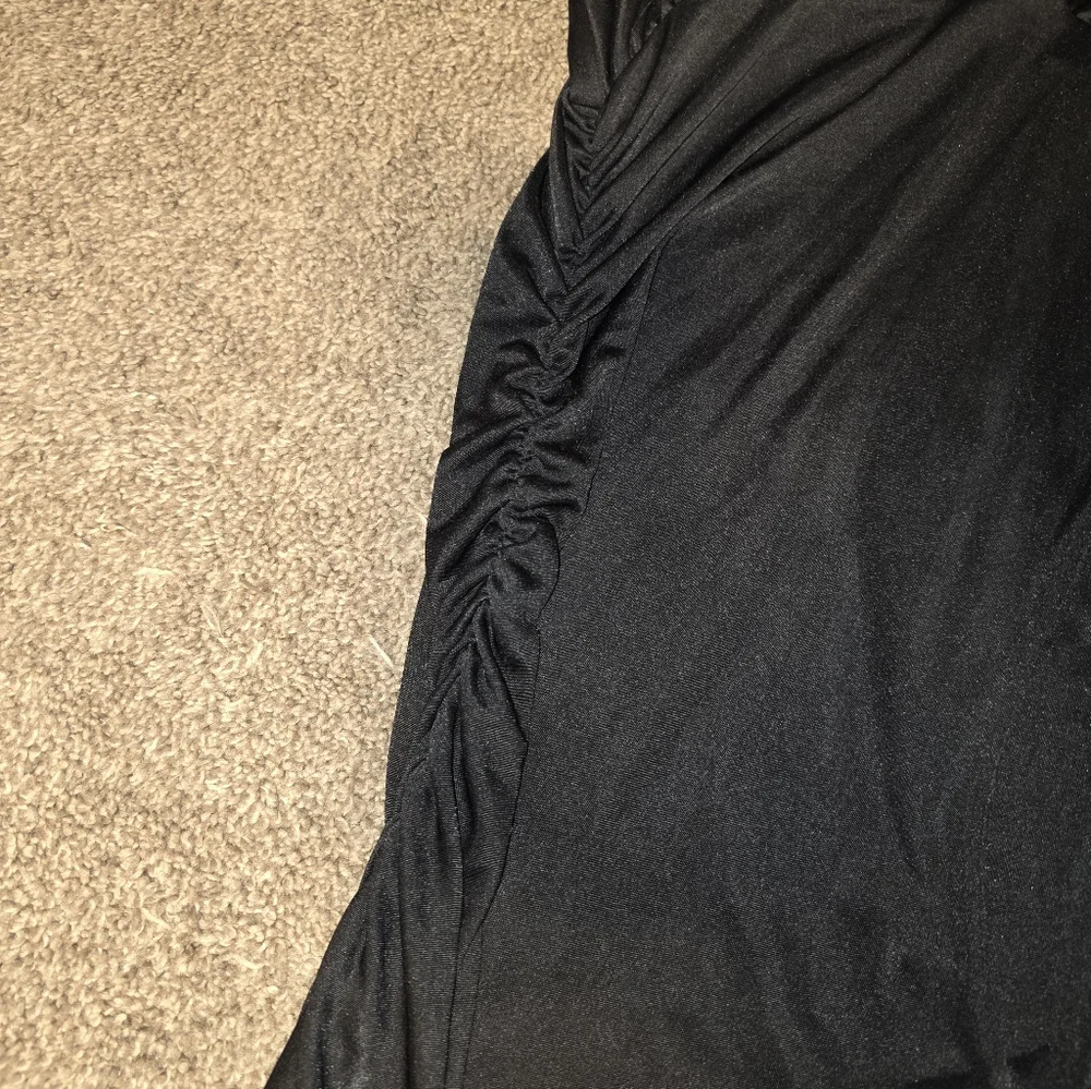 ๐ 3/$15 Elegant Black One-Shoulder Body Con Form Fitting Dress - Picture 7 of 11